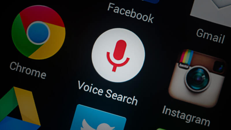 Голосовой поиск на мобильном через "Гугл"