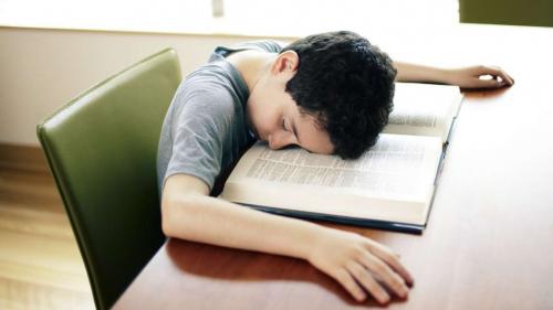 Во сколько нужно ложиться спать подростку. Сколько рекомендуется спать подростку в 14-17 лет?